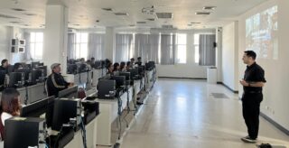 Gabriel Camelin giving a workshop at Phayao University